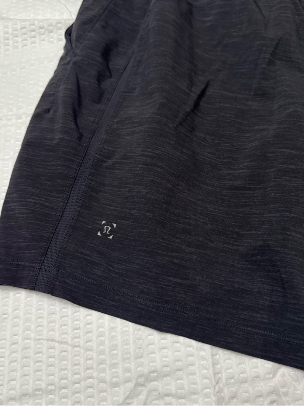 Lululemon Men's Pace Breaker Short - Large L-01 - Picture 5 of 9